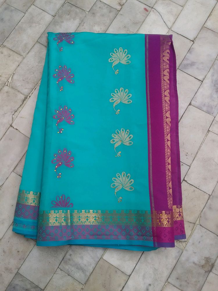 Very Beautiful Light Weight Saree With Stiched Blo