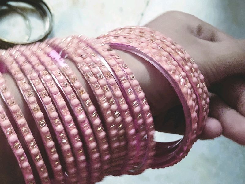 Beautiful Pink 🩷 Bangles