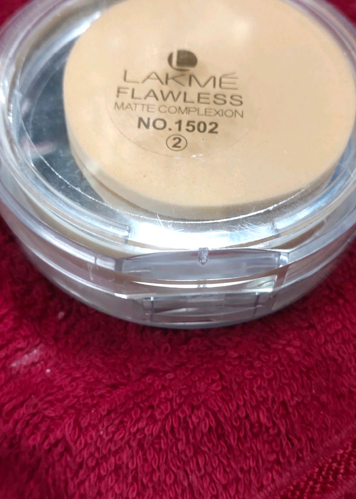 Lakme Compact