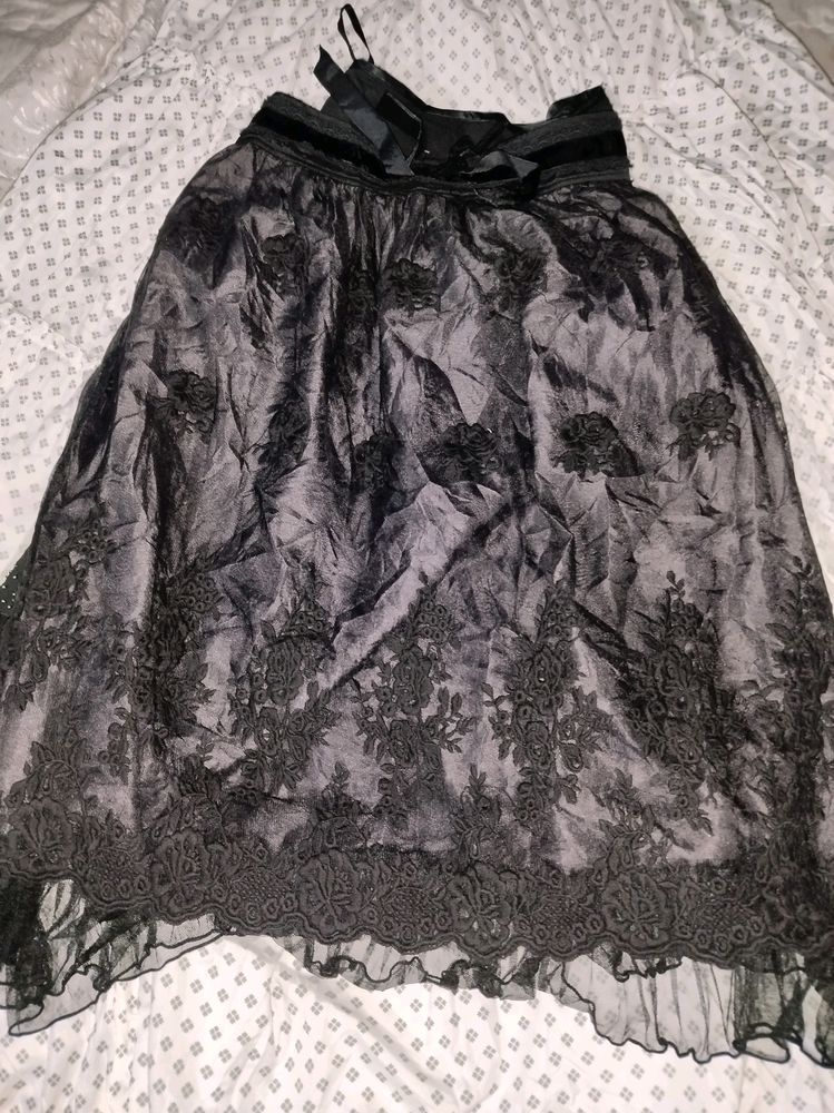 black flower embroidery skirt