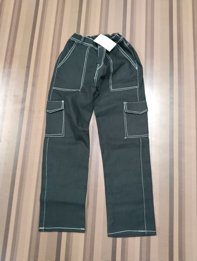 V-32 Size-28 Cargo Straight Women Denim Jeans