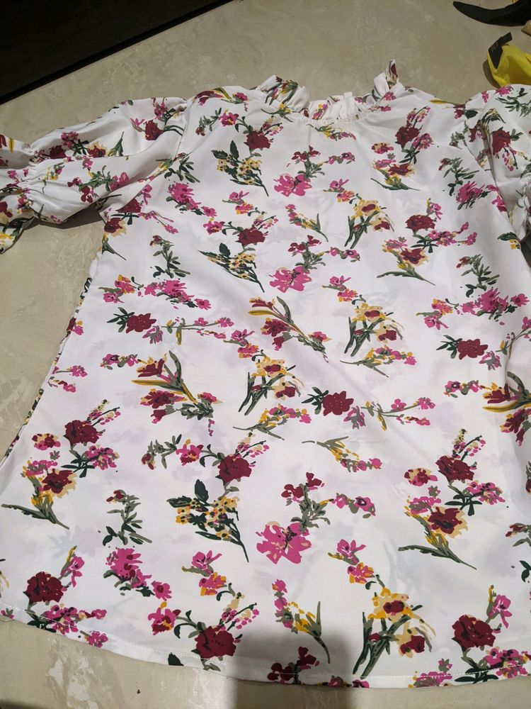 Crepe Fabric Floral Top