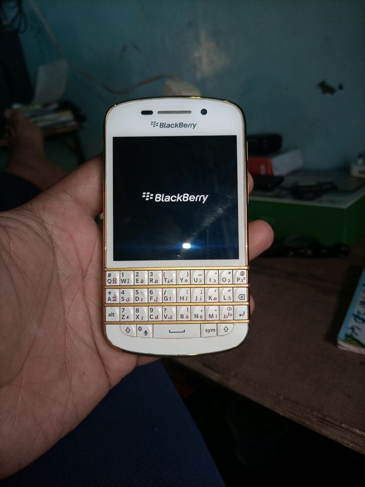 Black Berry Q10