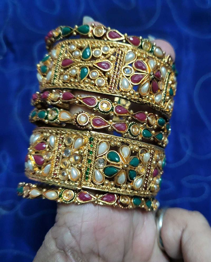 6 BANGLES SET