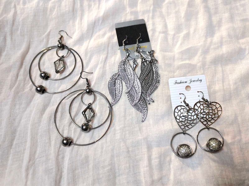 New Unused Silver Earings