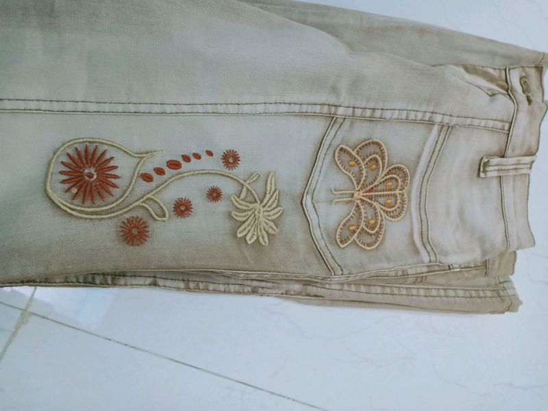 embroidery jean