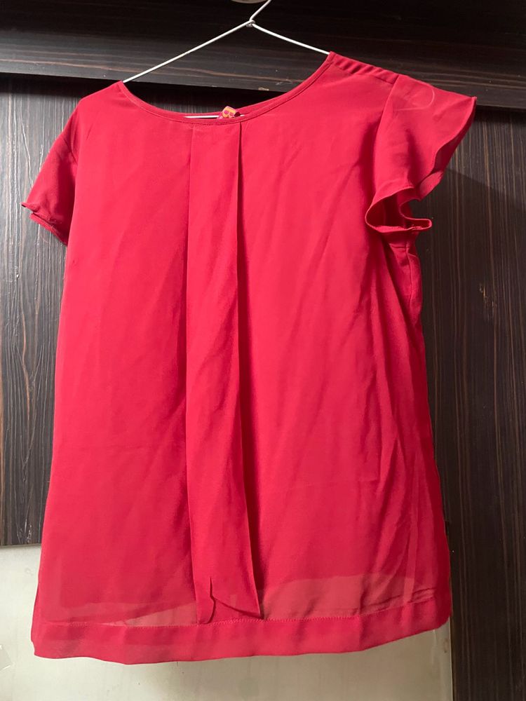 Beautiful Red Top Size S