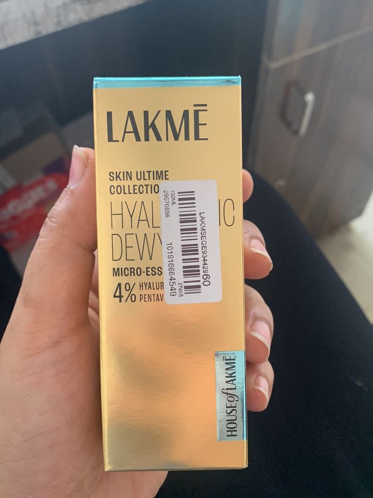 Lakme Hyluronic Acid Serum