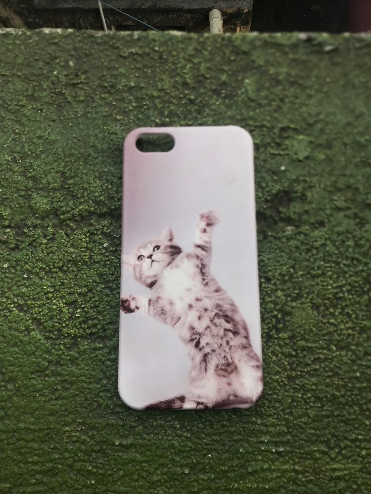 Iphone SE  cat printed cover