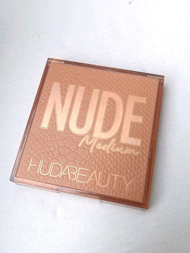 🤯SALE🤯Huda Beauty Eyeshadow Palette