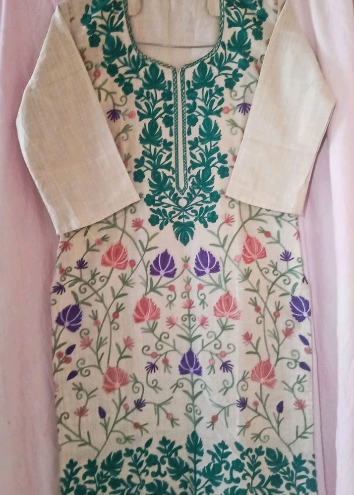 Khadi Kurti With Embroidery Pattern