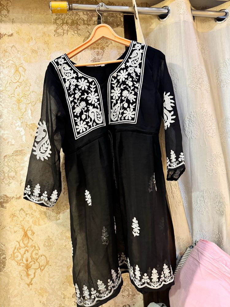 TRENDY BLACK AND WHITE TRANSLUCENT KURTA