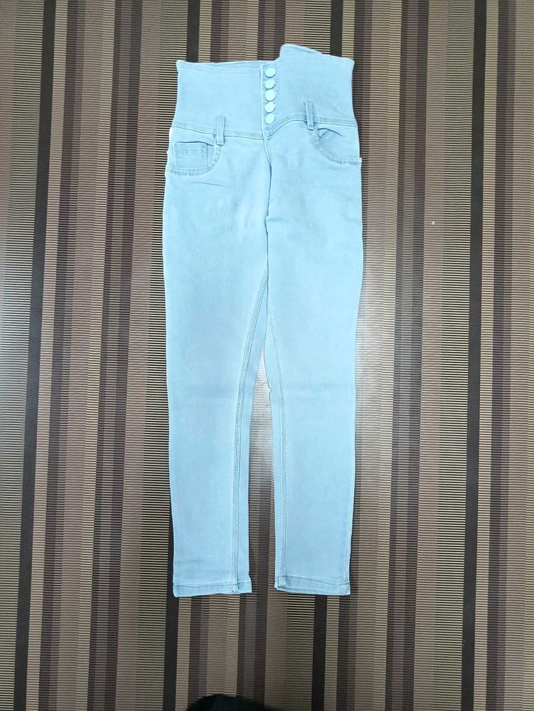 Y-46 Size 28 Slim Fit Women Denim Jeans