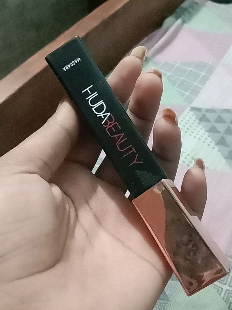 3 Combo DermaCo, Swiss Beauty, Huda Beaut