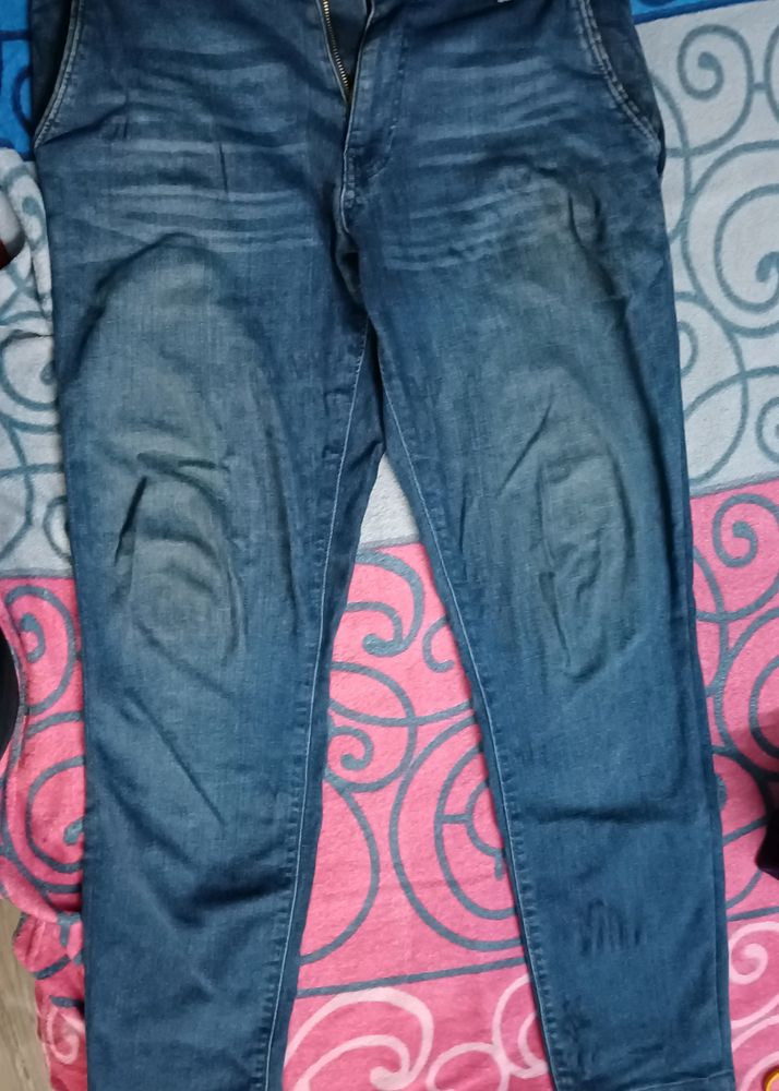 Selling Good Jeans at Very Low Price