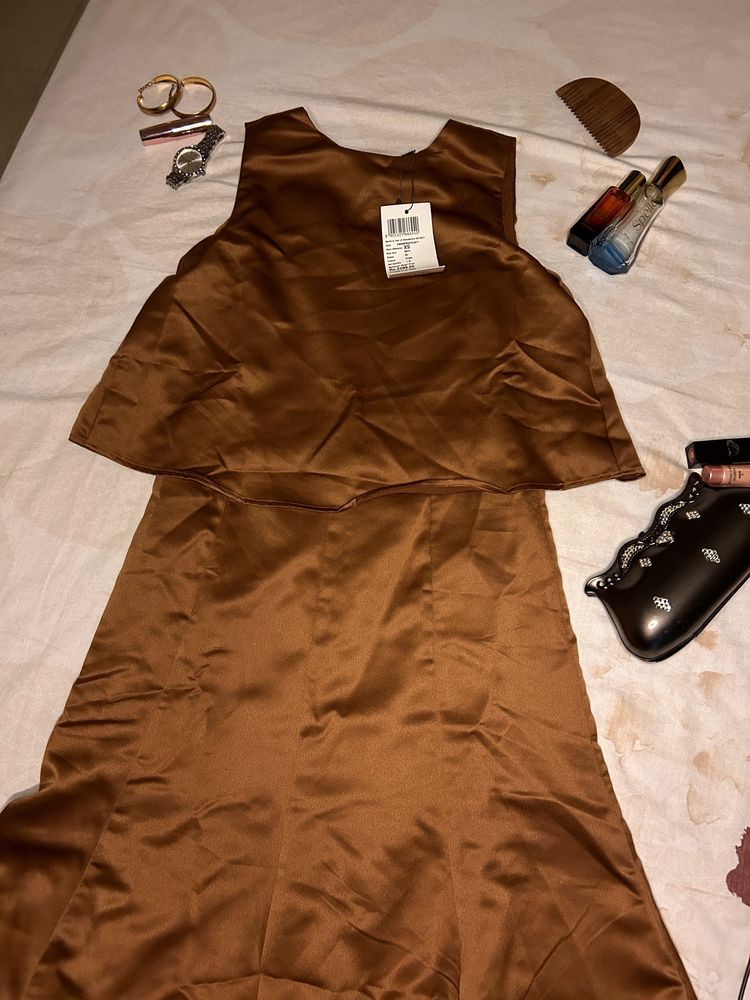 VanHeusen Formal Wear Dress ( Only Cash Offers)