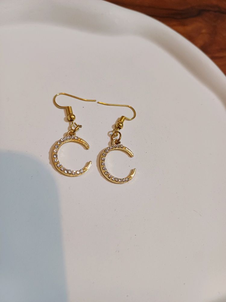 Moon  shape Earrings 🌙