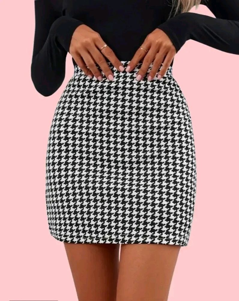 Stylish Polyester Mini Skirt for Women(17Inch)