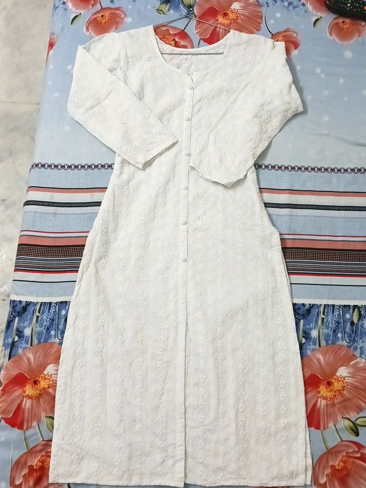 Chikankari White Kurta In Cotton Fabric