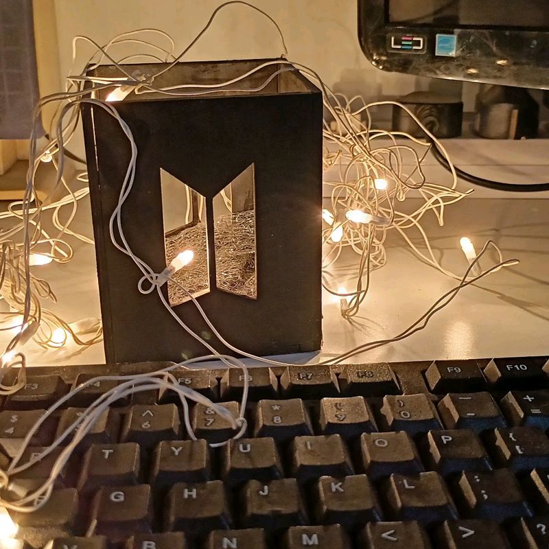 BTS Stationary Holder With Lights