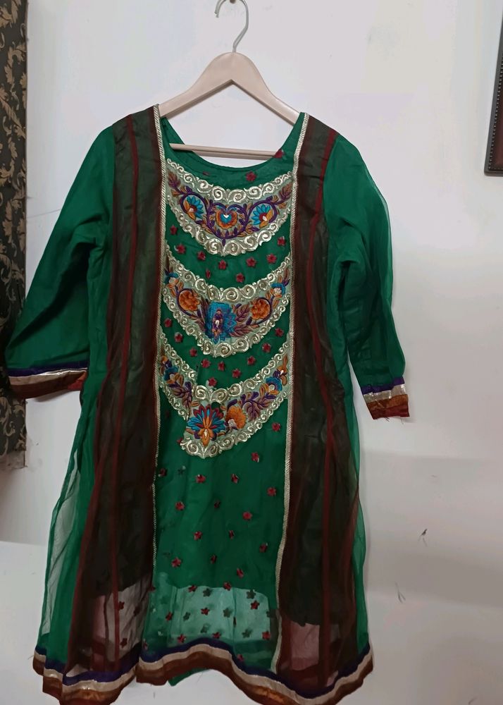 Beautiful Embroidered Kurti