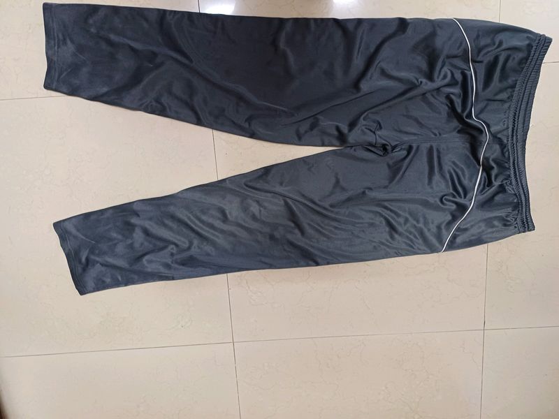 Men Track Pants In Good Condition