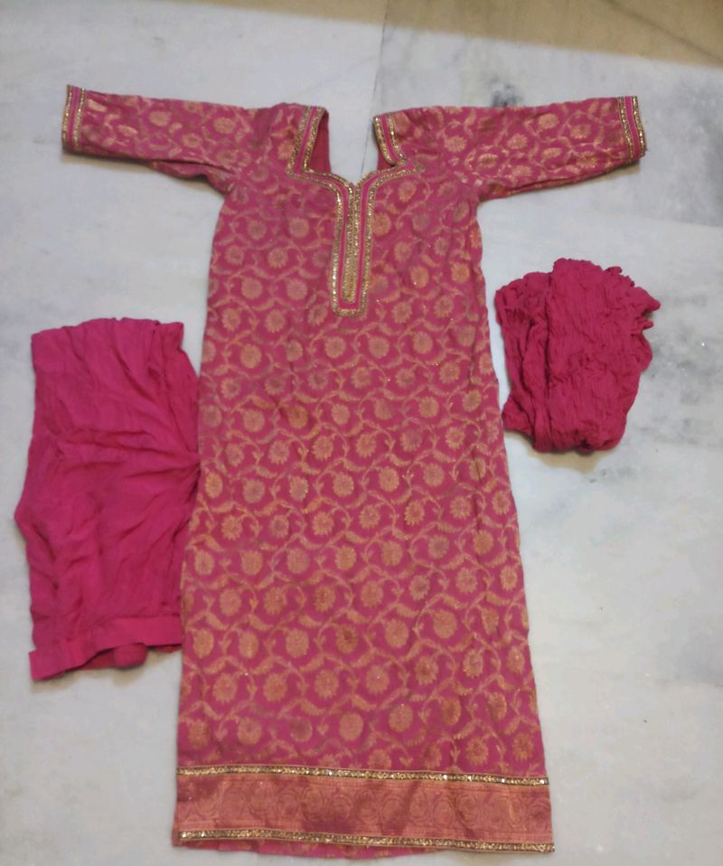 Suit With Dupatta