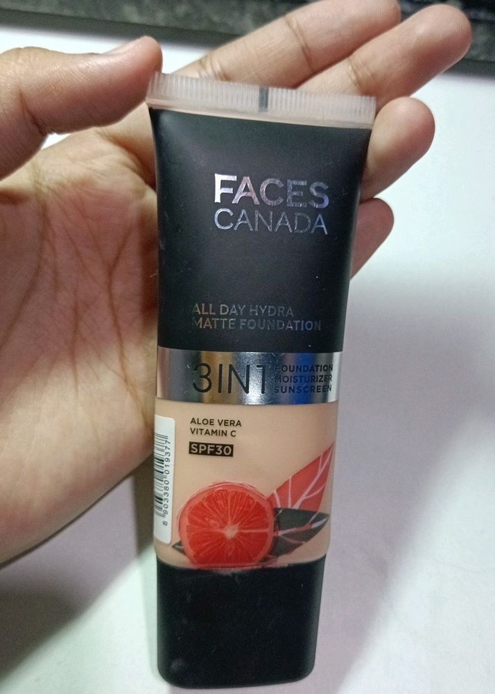 FACES CANADA 3 In 1 Foundation