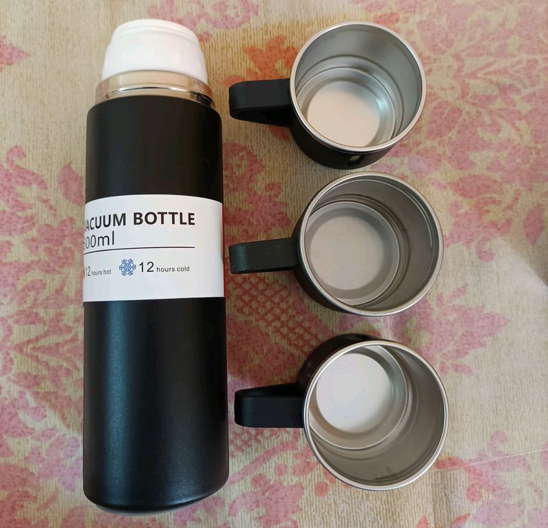 500 ml Vaccum bottle with 3 mini cups