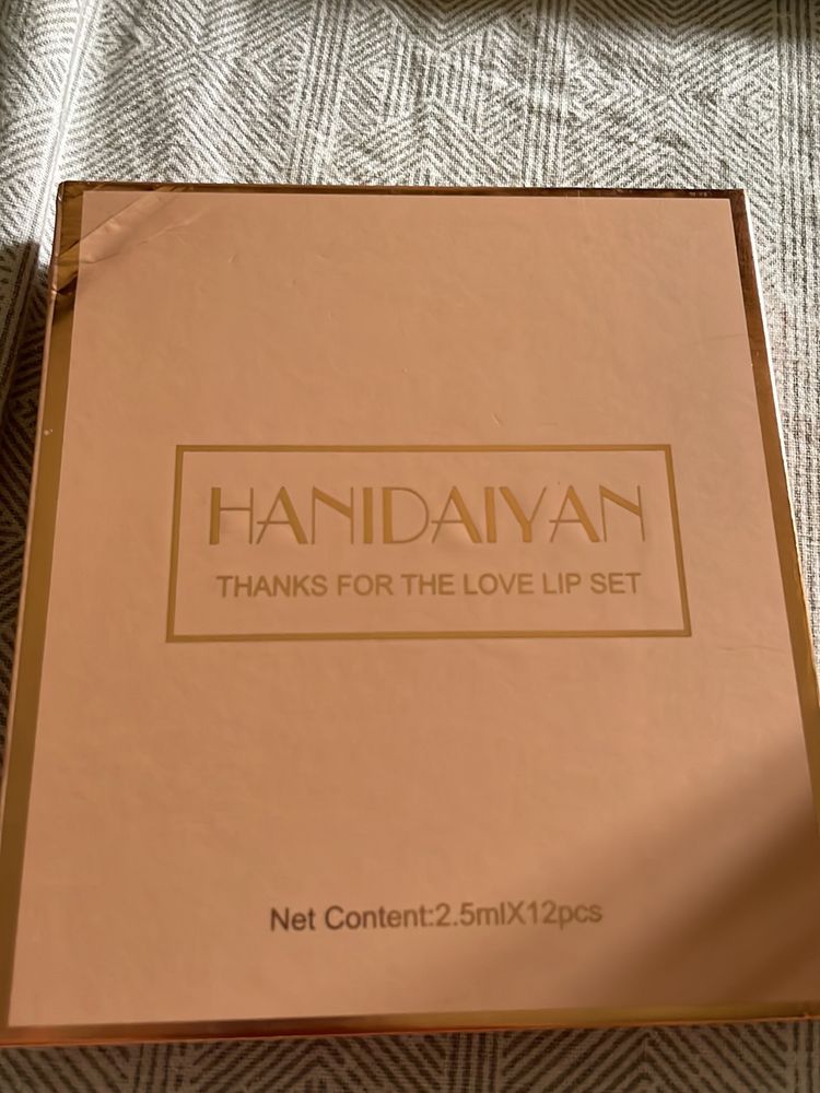 Hanidaiyan Lip Set