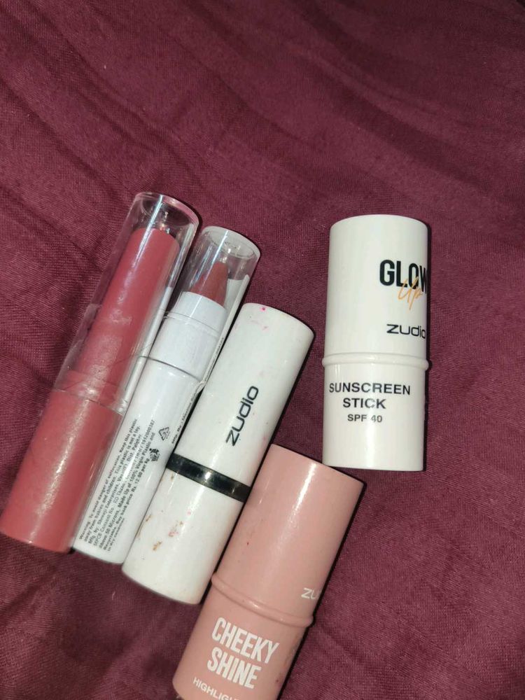 5 Lip Products From Zudio