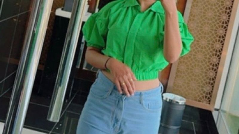 Tokyo Talkies Green Crop Top