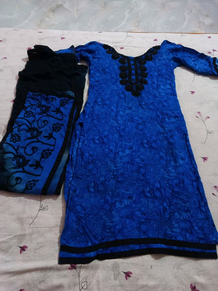 I Am Selling Kurta With Dupatta