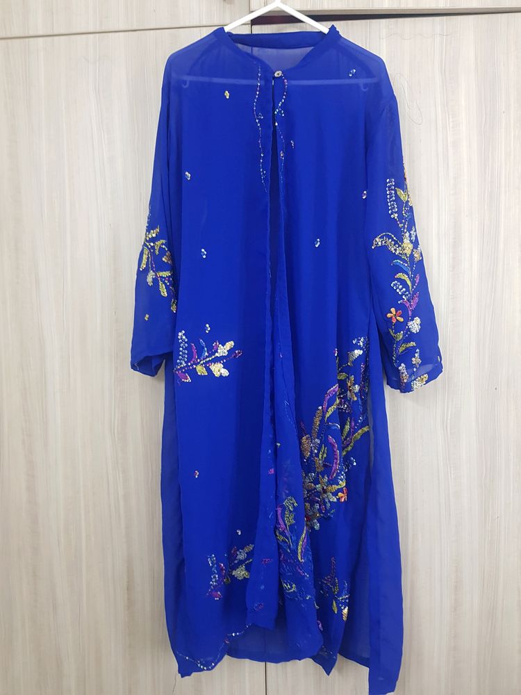 Sleeveless Kurta With Embroidered Shrug